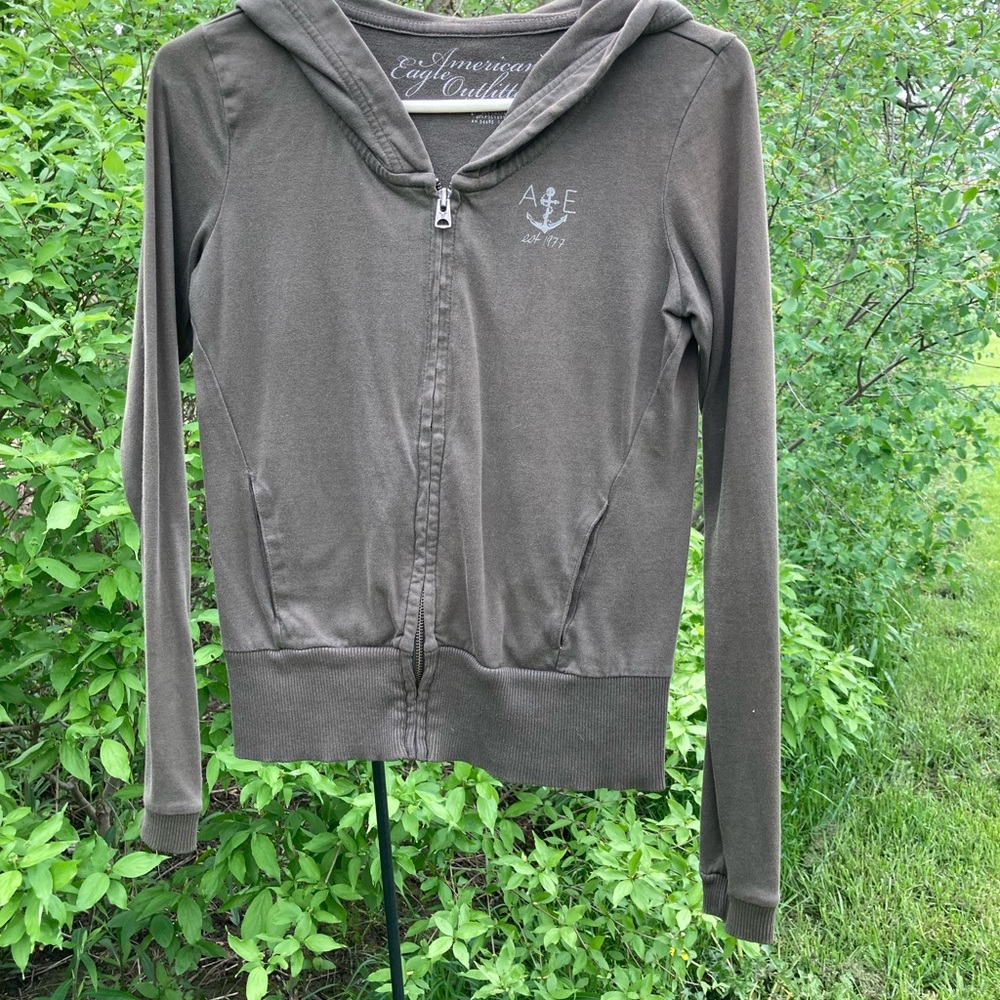 American Eagle zip up